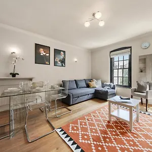1 Bed Executive Near Liverpool Street Station Free Wifi By Aparts Londres