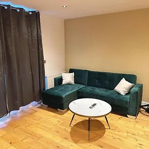 1 Bed Flat Near Londres
